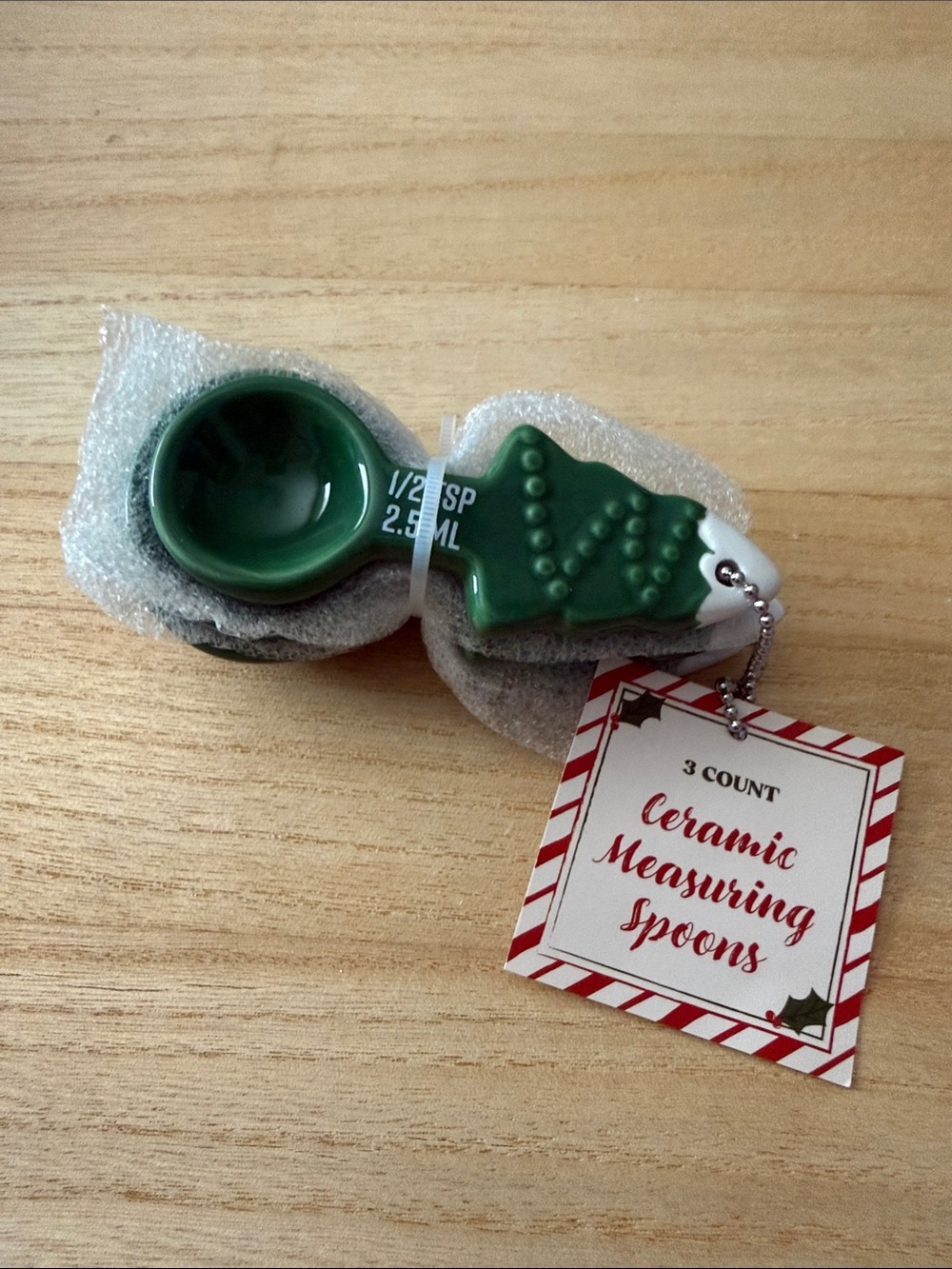 Source Unknown Green Ceramic Measuring Spoons with Tree Handle
